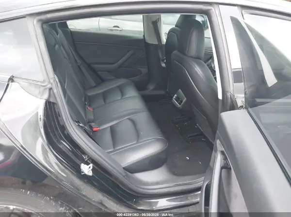 5YJ3E1EB3JF144367 2018 TESLA MODEL 3 - Image 8