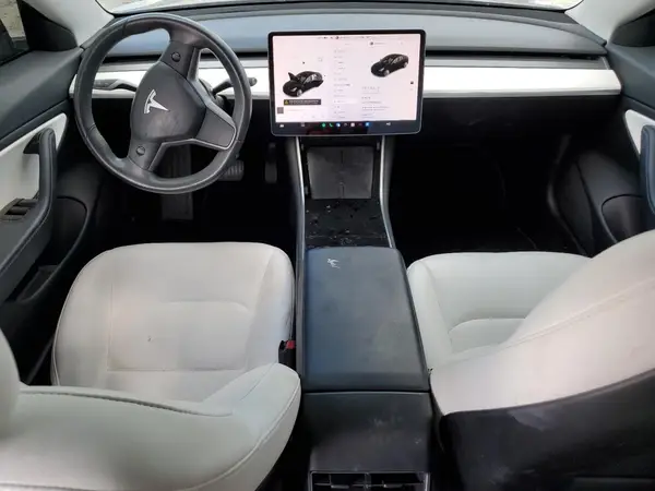 5YJ3E1EB3JF147527 2018 TESLA MODEL 3 - Image 8