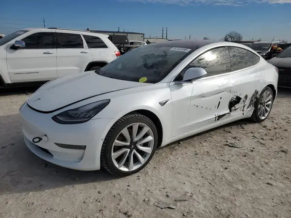 5YJ3E1EB3JF148001 2018 TESLA MODEL 3 - Image 1
