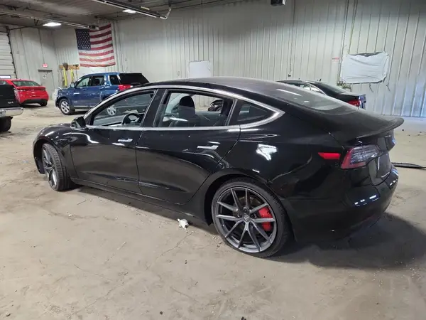 5YJ3E1EB3JF156132 2018 TESLA MODEL 3 - Image 2