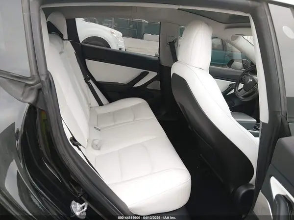 5YJ3E1EB3JF170080 2018 TESLA MODEL 3 - Image 8