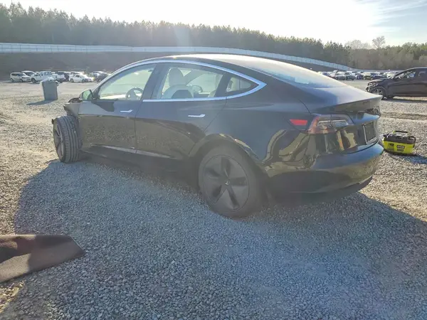 5YJ3E1EB3JF170676 2018 TESLA MODEL 3 - Image 2