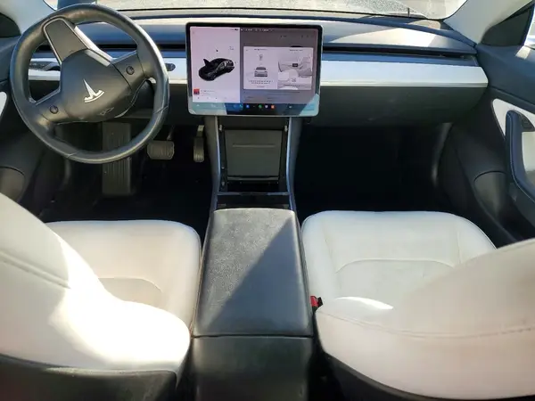 5YJ3E1EB3JF170676 2018 TESLA MODEL 3 - Image 8