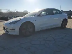 5YJ3E1EB3JF178860 2018 TESLA MODEL 3
