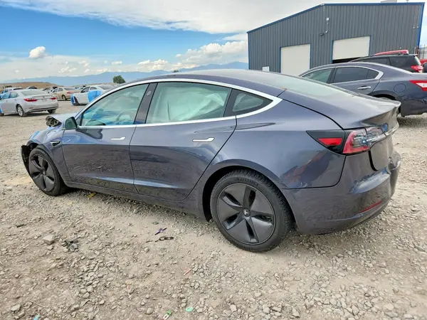 5YJ3E1EB3JF181354 2018 TESLA MODEL 3 - Image 2