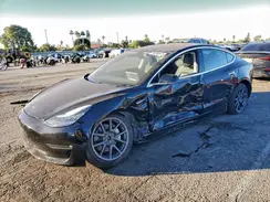 5YJ3E1EB3JF183668 2018 TESLA MODEL 3
