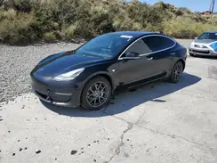 5YJ3E1EB3JF183718 2018 TESLA MODEL 3