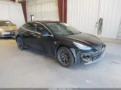 5YJ3E1EB3JF183749 2018 TESLA MODEL 3