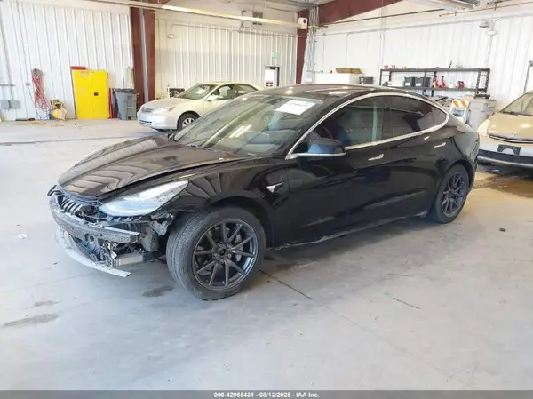 5YJ3E1EB3JF183749 2018 TESLA MODEL 3 - Image 2