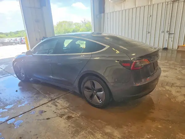 5YJ3E1EB3KF191688 2019 TESLA MODEL 3 - Image 2