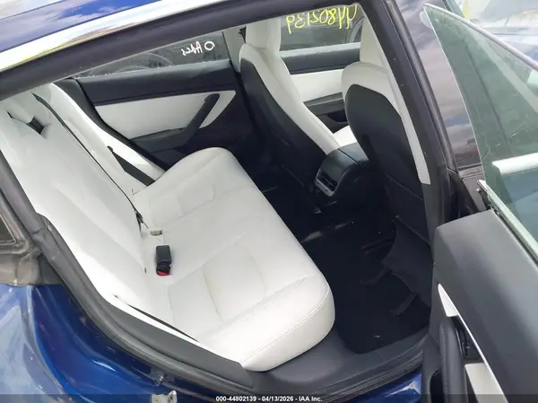 5YJ3E1EB3KF192520 2019 TESLA MODEL 3 - Image 8