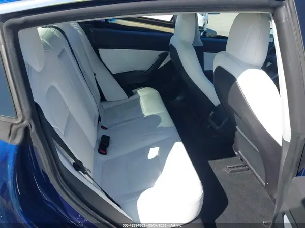 5YJ3E1EB3KF195465 2019 TESLA MODEL 3 - Image 8