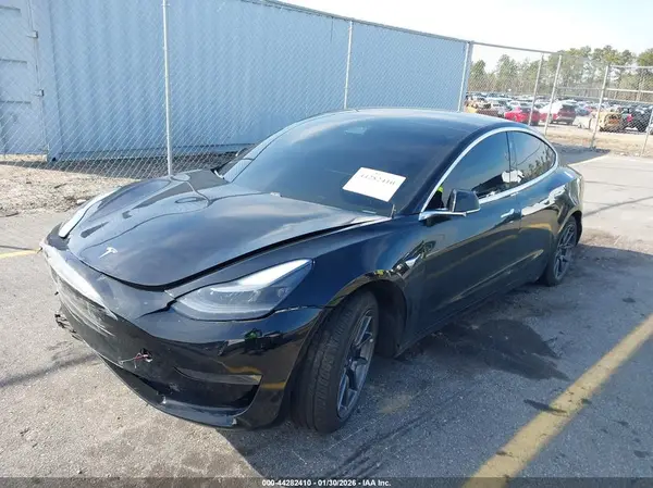5YJ3E1EB3KF199192 2019 TESLA MODEL 3 - Image 2
