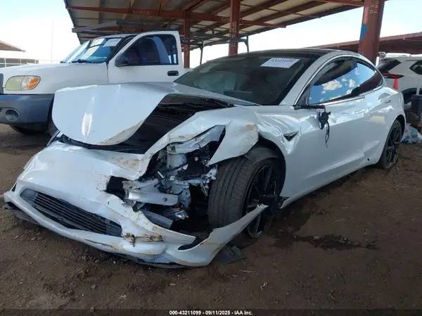 5YJ3E1EB3KF199581 2019 TESLA MODEL 3 - Image 2
