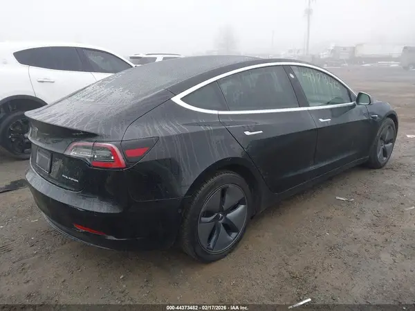 5YJ3E1EB3KF208585 2019 TESLA MODEL 3 - Image 2
