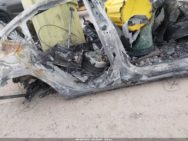 5YJ3E1EB3KF209073 2019 TESLA MODEL 3 - Image 8