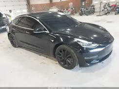 5YJ3E1EB3KF210496 2019 TESLA MODEL 3