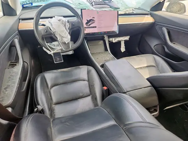 5YJ3E1EB3KF211440 2019 TESLA MODEL 3 - Image 8