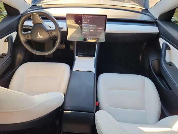 5YJ3E1EB3KF213950 2019 TESLA MODEL 3 - Image 8