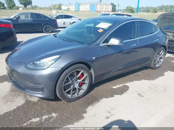 5YJ3E1EB3KF213978 2019 TESLA MODEL 3 - Image 2