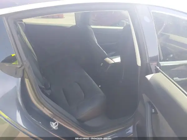 5YJ3E1EB3KF213978 2019 TESLA MODEL 3 - Image 8