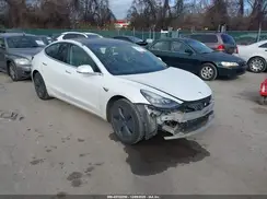 5YJ3E1EB3KF359586 2019 TESLA MODEL 3