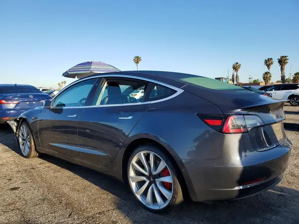 5YJ3E1EB3KF368000 2019 TESLA MODEL 3 - Image 2