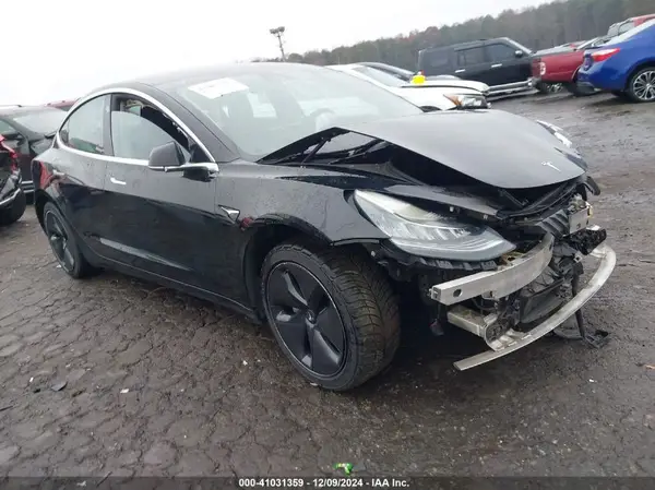 5YJ3E1EB3KF385024 2019 TESLA MODEL 3 - Image 1