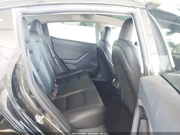 5YJ3E1EB3KF385766 2019 TESLA MODEL 3 - Image 8