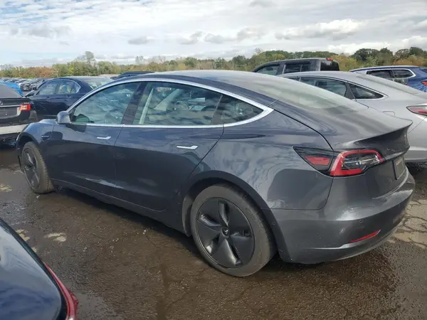 5YJ3E1EB3KF386531 2019 TESLA MODEL 3 - Image 2