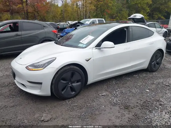 5YJ3E1EB3KF388196 2019 TESLA MODEL 3 - Image 2