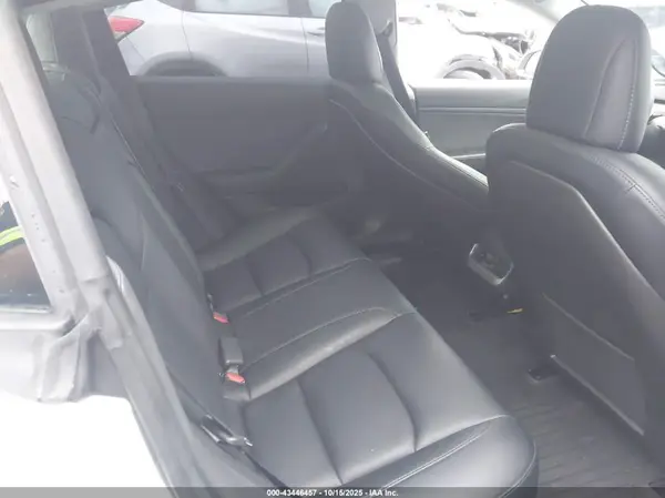 5YJ3E1EB3KF388196 2019 TESLA MODEL 3 - Image 8