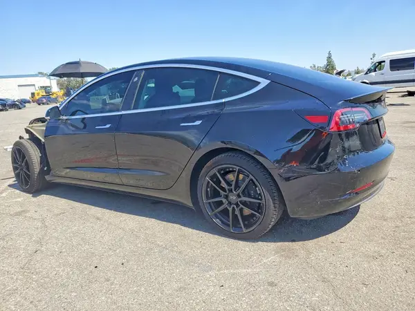 5YJ3E1EB3KF389297 2019 TESLA MODEL 3 - Image 2