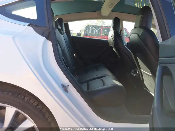 5YJ3E1EB3KF390398 2019 TESLA MODEL 3 - Image 8