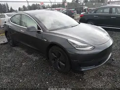 5YJ3E1EB3KF390725 2019 TESLA MODEL 3