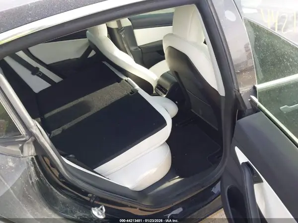 5YJ3E1EB3KF391356 2019 TESLA MODEL 3 - Image 8