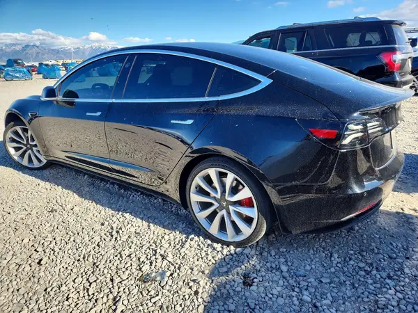 5YJ3E1EB3KF392944 2019 TESLA MODEL 3 - Image 2