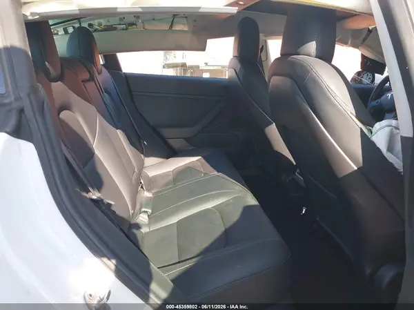 5YJ3E1EB3KF408401 2019 TESLA MODEL 3 - Image 8
