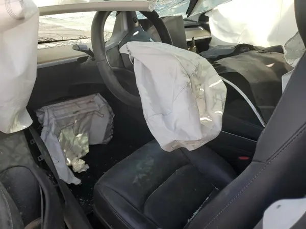 5YJ3E1EB3KF418362 2019 TESLA MODEL 3 - Image 8