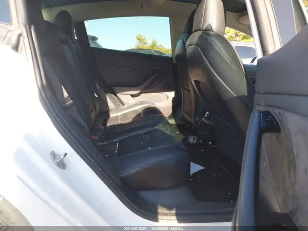 5YJ3E1EB3KF442340 2019 TESLA MODEL 3 - Image 8
