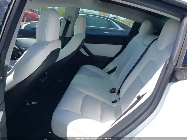 5YJ3E1EB3KF450602 2019 TESLA MODEL 3 - Image 8