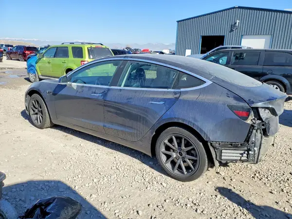 5YJ3E1EB3KF452303 2019 TESLA MODEL 3 - Image 2