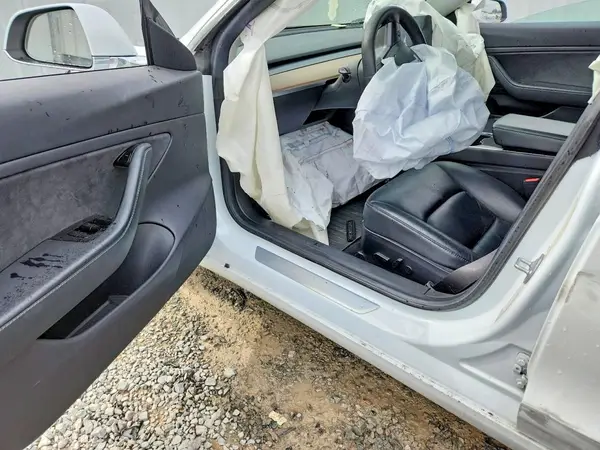 5YJ3E1EB3KF452916 2019 TESLA MODEL 3 - Image 8