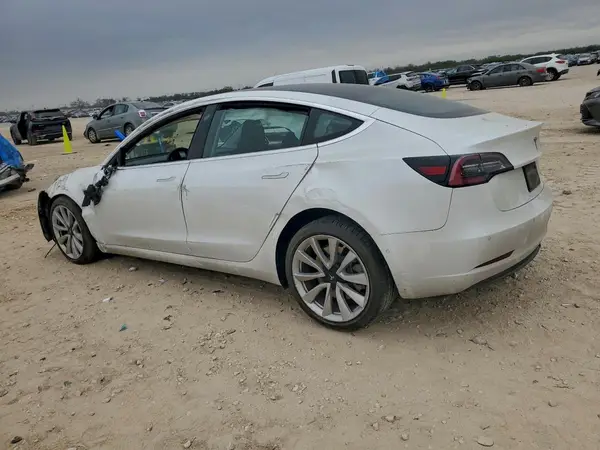5YJ3E1EB3KF477833 2019 TESLA MODEL 3 - Image 2