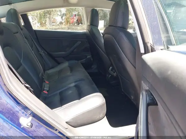 5YJ3E1EB3KF480506 2019 TESLA MODEL 3 - Image 8