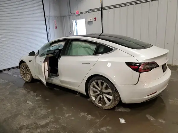 5YJ3E1EB3KF494292 2019 TESLA MODEL 3 - Image 2