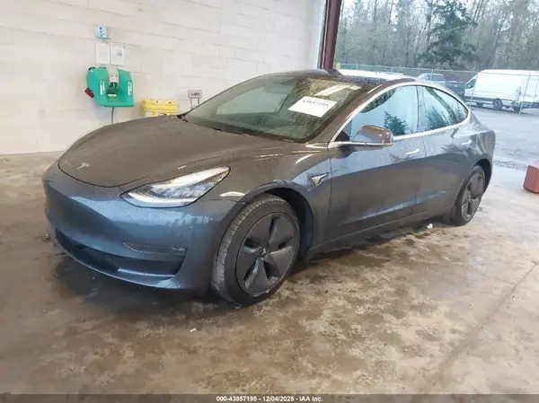 5YJ3E1EB3KF495698 2019 TESLA MODEL 3 - Image 2
