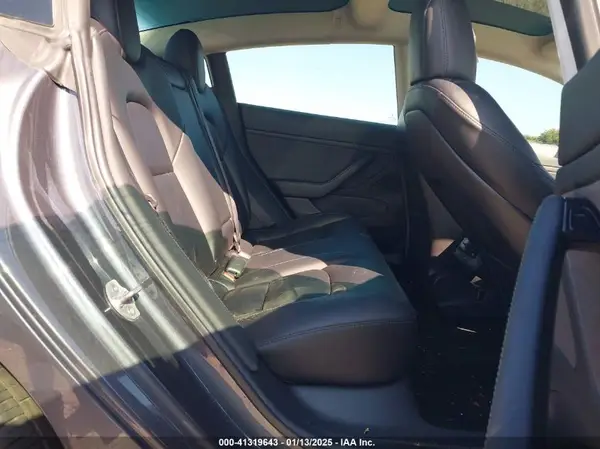 5YJ3E1EB3KF497824 2019 TESLA MODEL 3 - Image 8