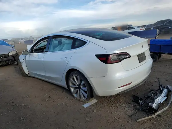 5YJ3E1EB3KF512077 2019 TESLA MODEL 3 - Image 2