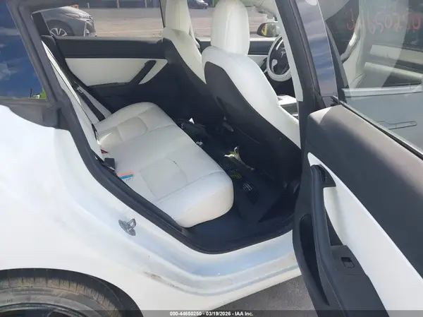 5YJ3E1EB3KF513343 2019 TESLA MODEL 3 - Image 8